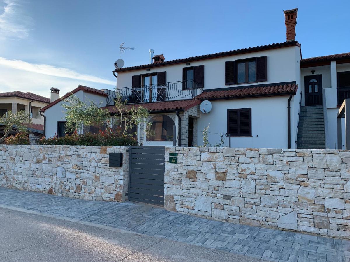 Apartments & Room Piutti Bale Εξωτερικό φωτογραφία
