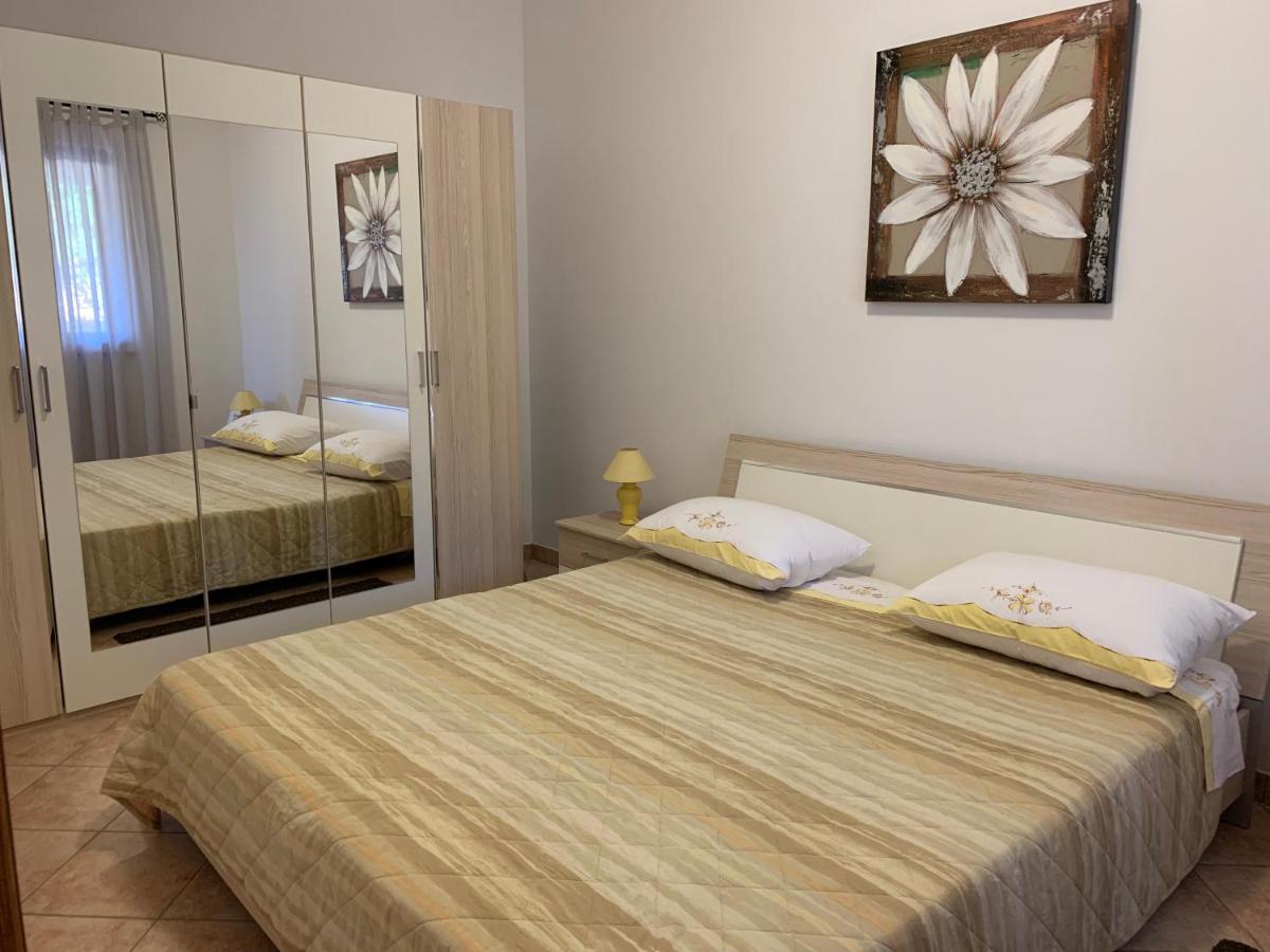 Apartments & Room Piutti Bale Εξωτερικό φωτογραφία